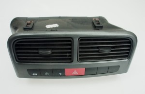 panel nawiewu przyciski awaryjne Fiat Punto Grande