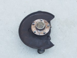 zwrotnica tylna z piastą Alfa Romeo 147 156 prawa