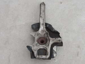 zwrotnica aluminiowa prawa przednia pod zacisk Brembo Alfa Romeo 159 Brera 