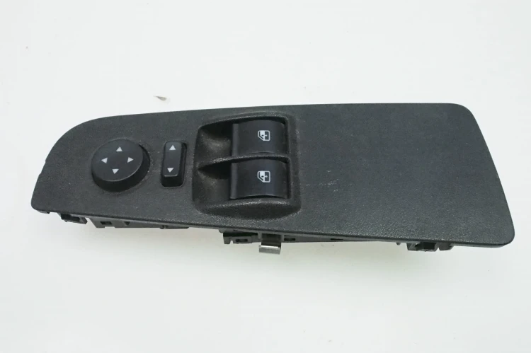panel przyciski szyb i sterowanie lusterek Fiat Grande Punto