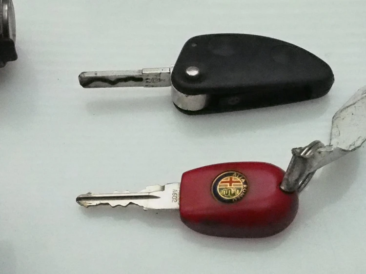 stacyjka Alfa 156 małe piny 4.jpg