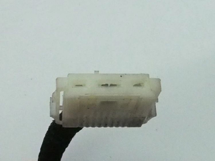 wtyczki stacyjki Fiat 5 małych pinów 2.jpg