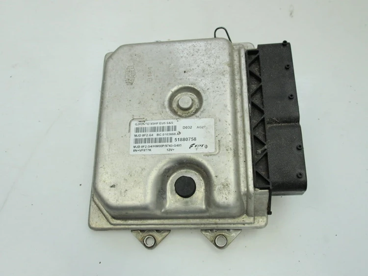 komputer grande 51880758.jpg
