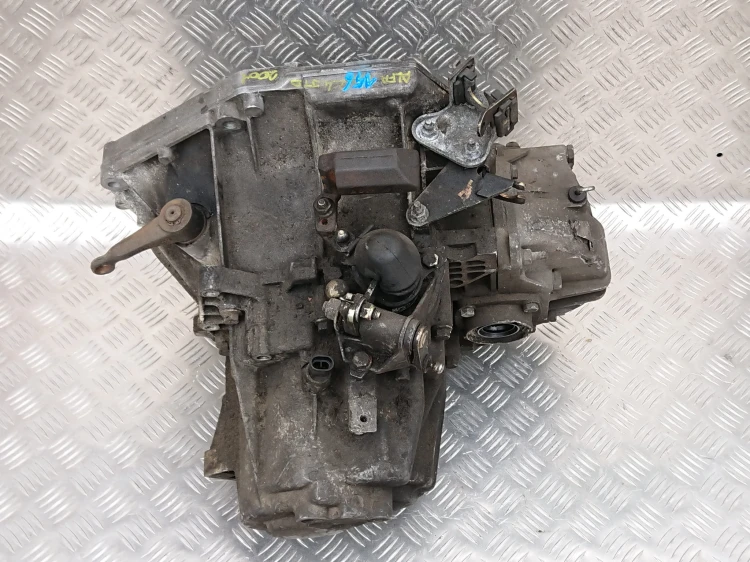 alfa 156 2,4 JTD 4.jpg