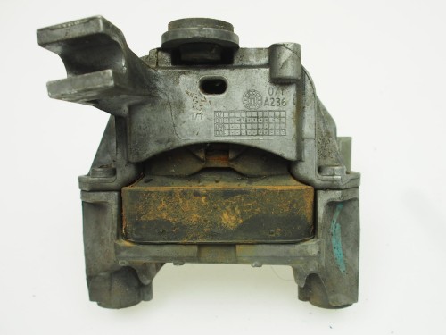 Fiat Bravo Lancia Delta 1,6 Multijet wspornik, łapa, poduszka silnika prawa  51888093