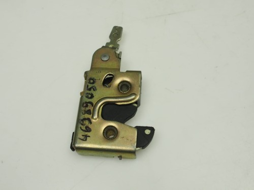 zaczep mocowania fotela tył Fiat Seicento nr kat 46989050.jpg
