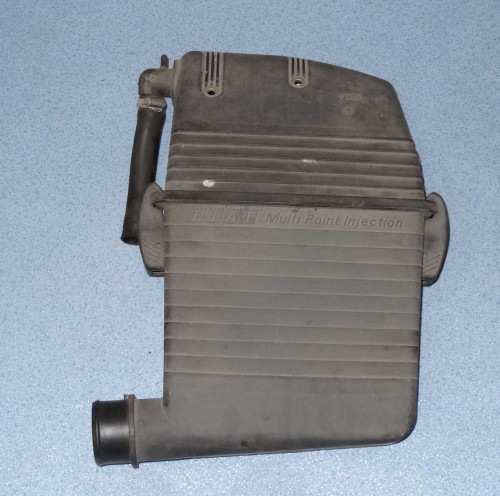 obudowa filtra powietrza Fiat Punto 1.2 75KM 1.JPG