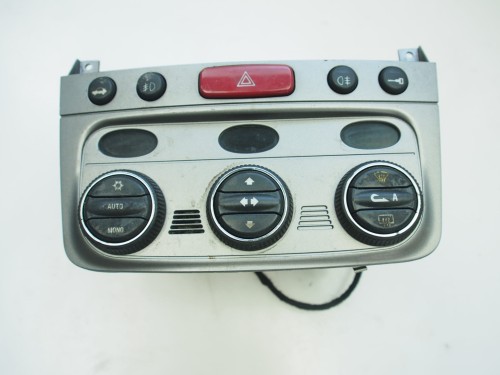 alfa 147 panel.jpg