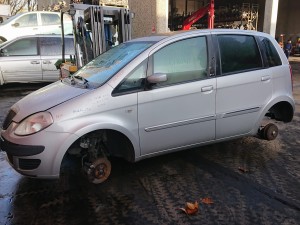 Uszczelka drzwi lewa tylna Lancia Musa