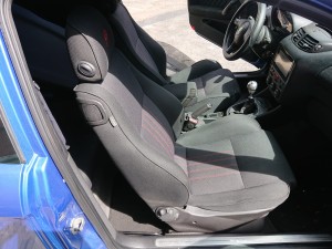 uszczelka drzwi prawa Alfa Romeo 147 3-drzwiowa
