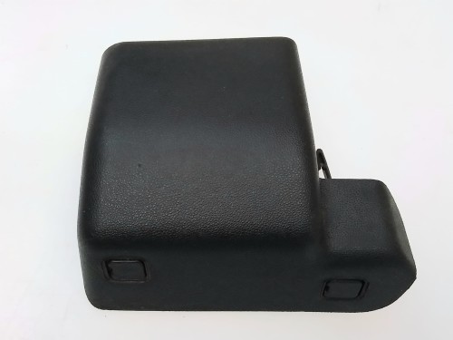 osłona  zaślepka wtyczki fotela prawa Fiat Grande Punto Alfa Mito 735391411