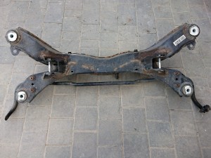 Alfa Romeo 159  belka tylnego zawieszenia, sanki, wózek, kołyska