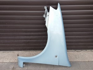 błotnik przedni lewy Fiat Punto II 2 niebieski metalik