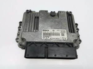 komputer Alfa Romeo Gt 1,9 JTD 0281012883  55206271