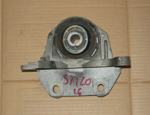 Fiat Stilo 1,6 16V wspornik łapa poduszka skrzyni biegów