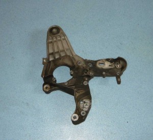 wspornik, podstawa alternatora, pompy wspomagania i rozrządu Fiat Bravo, Brava, Marea 1,8 16V nr: 60611533
