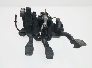 pedały  komplet pedałów Fiat Grande Punto 3801990114