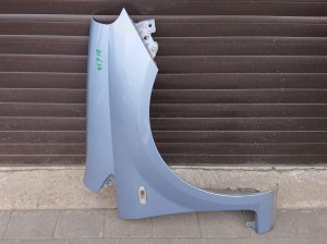 błotnik przedni prawy Fiat Grande Punto  niebieski 457/B