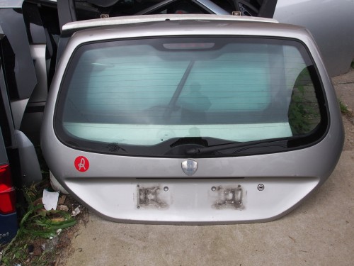 klapa tył lancia y.jpg