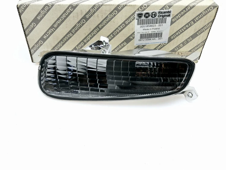 kierunkowskaz lewy Fiat Punto Evo kompletny - nowy 51858823