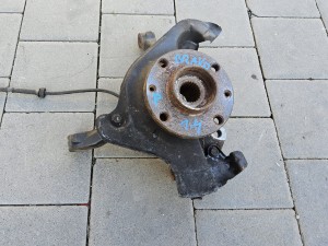 zwrotnica przednia prawa Fiat Bravo II 1,4 16V