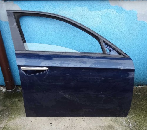 drzwi Alfa Romeo 159 prawe przednie uszkodzone 1.JPG