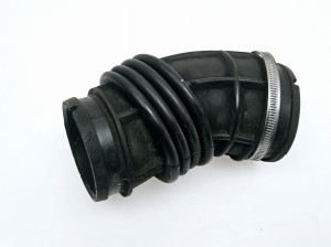 rura gumowa od filtra powietrza do tlumika szmerów sania Fiat Bravo Brava Marea 1,6 16V