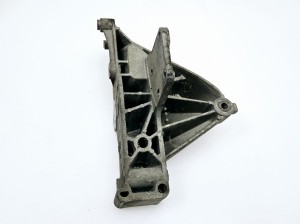 wspornik, łapa, podstawa alternatora i klimatyzacji Fiat Lancia nr: 46548451