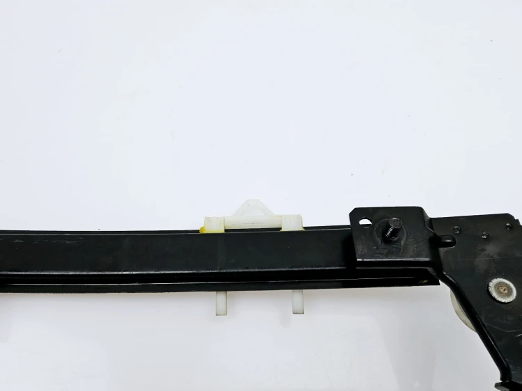Manualny podnośnik szyby drzwi Fiat Linea lewy tył