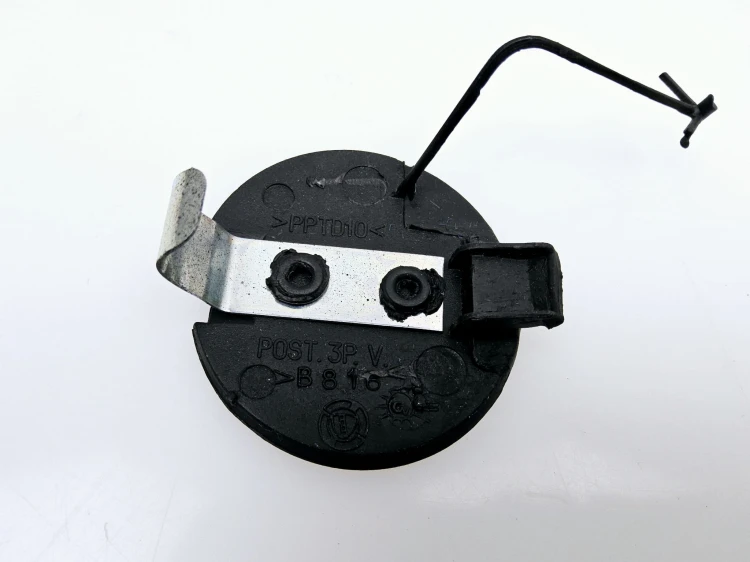 zaślepka haka do zderzaka Fiat Punto nowa 735278367
