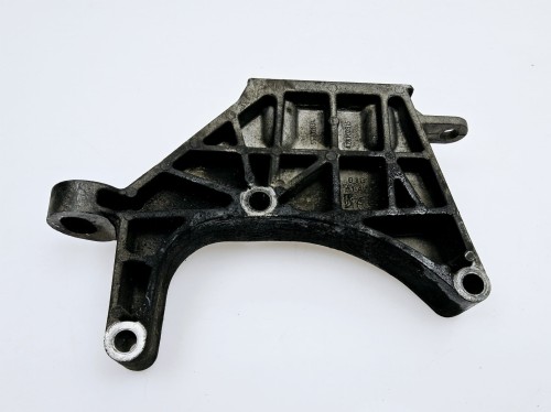 Wspornik łapa lewa skrzyni biegów półksiężyc Fiat Grande Punto   1,3 Multijet 55702834