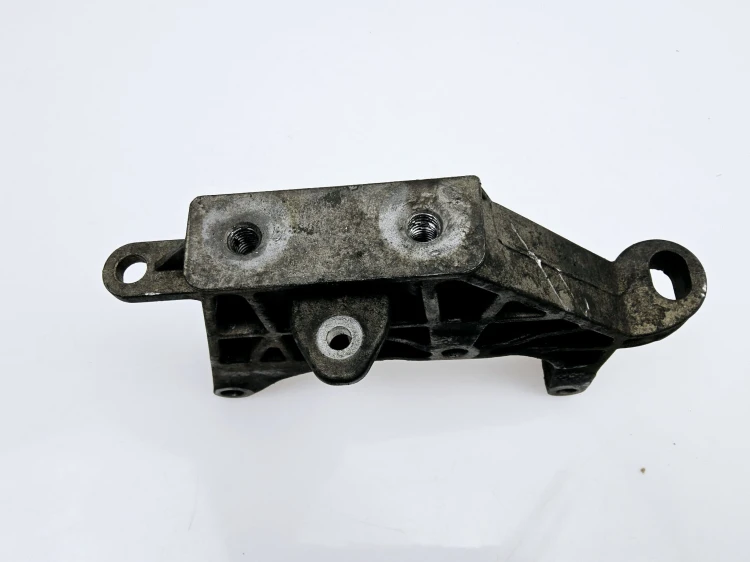 Wspornik łapa lewa skrzyni biegów półksiężyc Fiat Grande Punto   1,3 Multijet 55702834