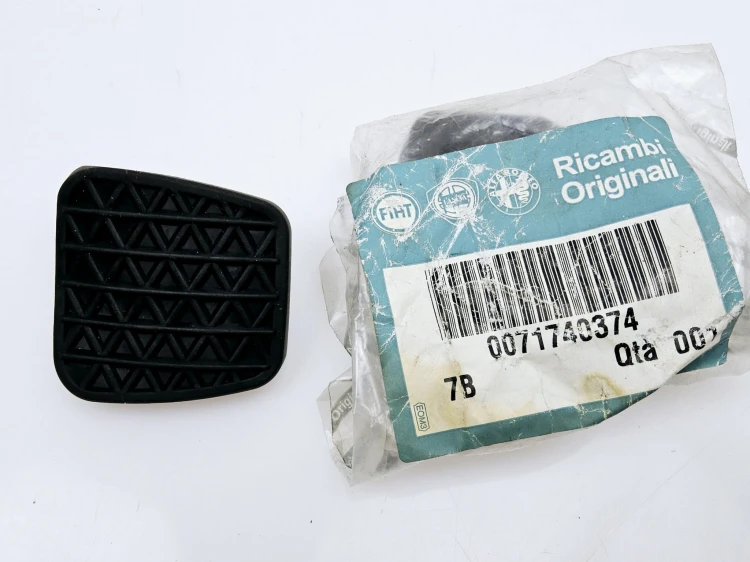 Nakładka pedału hamulca Fiat Croma  nowa  71740374