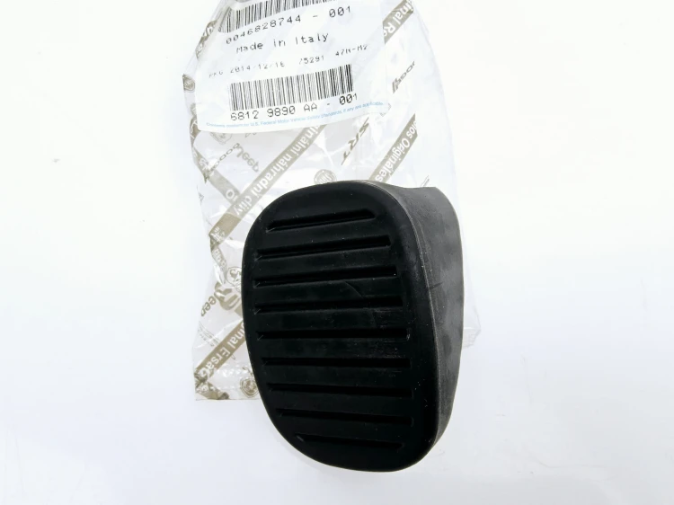 Nakładka pedału hamulca Fiat Stilo  nowa  46828744