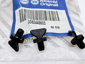 Korek odpowietrzania chłodnicy  Fiat Alfa Lancia nowy 82449693