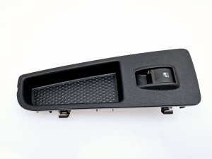 Przełącznik elektryczny  szyby prawy 6- pinów  Fiat Grande Punto nowy nr 735471507