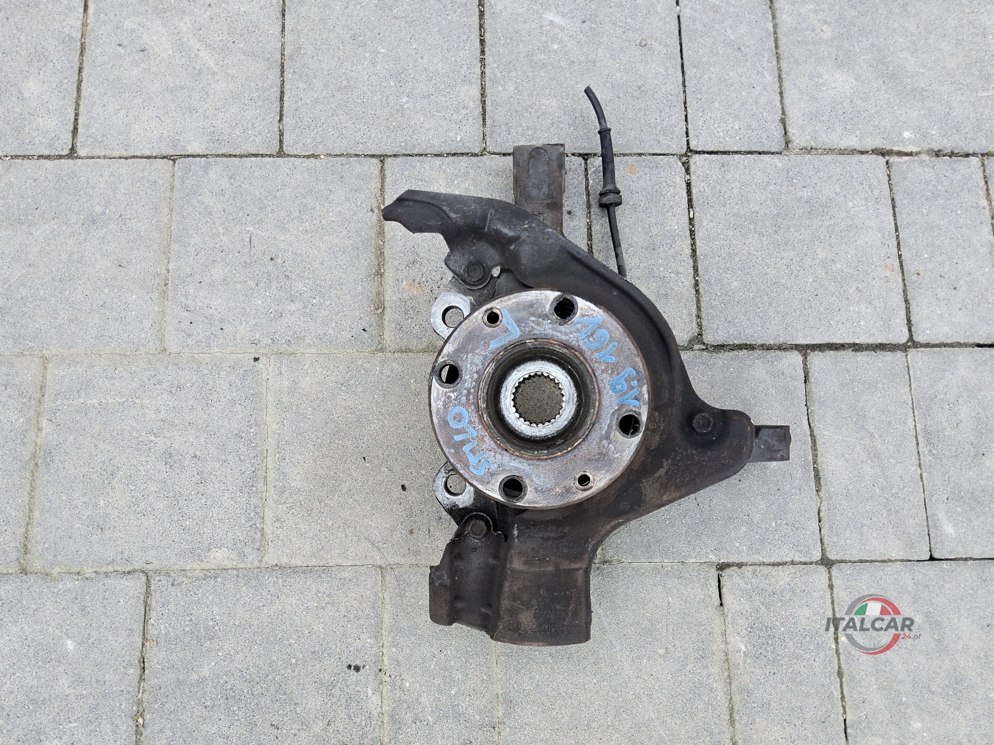 Zwrotnica lewa  Fiat Stito 1,9 Jtd