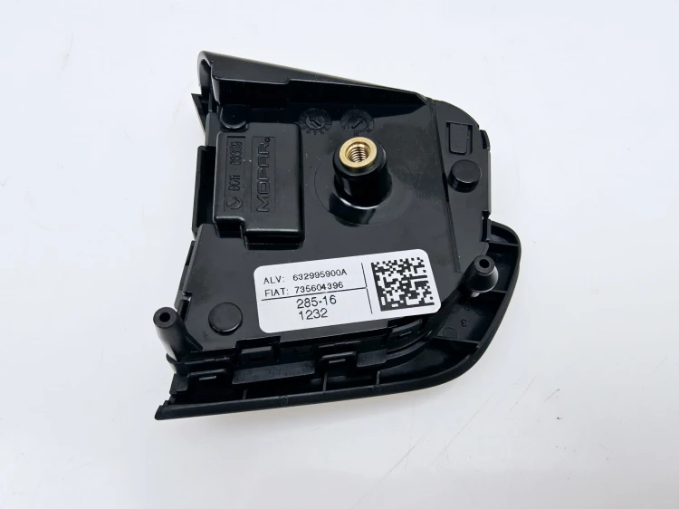 Nakładka ozdobna kierownicy Fiat Tipo nowa 735630660