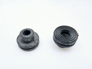 uchwyt, wspornik, zaczep gumowy do mocowania  chłodnicy Alfa Fiat nowe 46436960