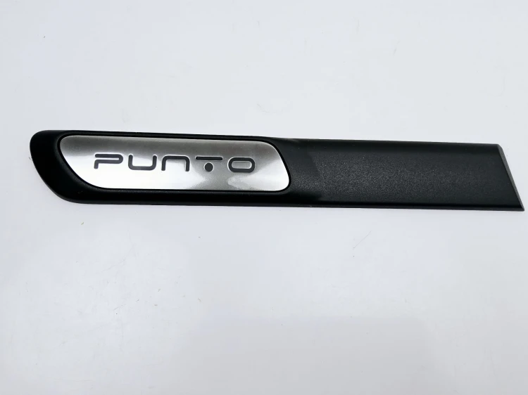 listewka na błotnik tył prawa Fiat  Punto Evo - nowa 735507100
