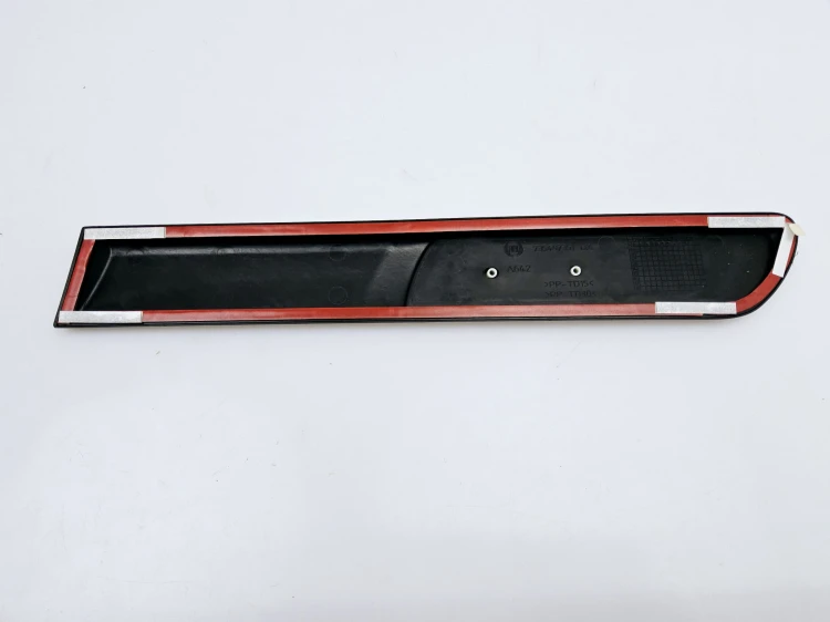 listewka na błotnik tył prawa Fiat  Punto Evo - nowa 735507100