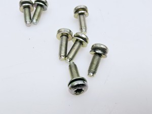 Śruba tapicerki   Fiat Alfa Lancii - nowa 51703470