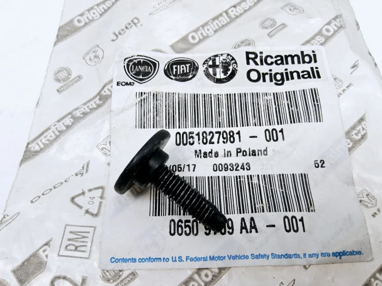 Śruba zderzaka Fiat 500 Panda III  51827981
