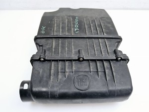 obudowa filtra filtr powietrza Fiat Grande Punto 1,2 8V 51773400
