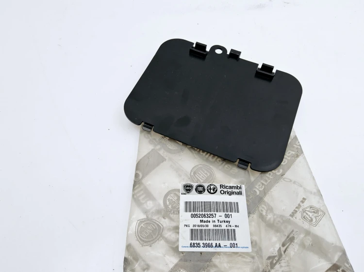 Zaślepka w nadkolu przód Fiat Tipo nowa 52109682