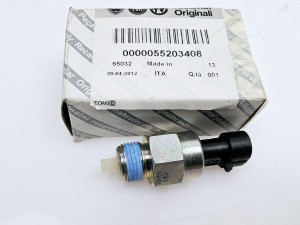 Włącznik świateł cofania Fiat Alfa Lancia  - nowy oryginalny nr 55203408