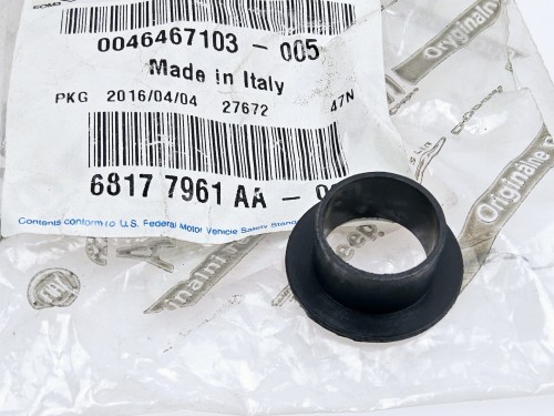 Tuleja wybieraka skrzyni biegów  Fiat Alfa Lancia nowa oryginalna   46467103