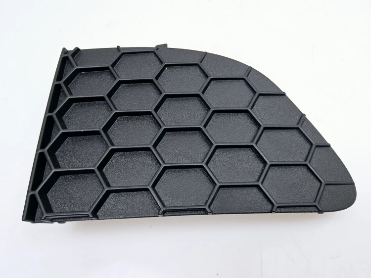 atrapka kratka zderzaka prawa Fiat Punto 2012 nowa 735502299