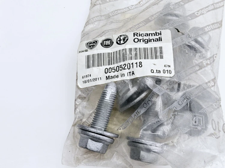 Śruba pasa przedniego Fiat  Punto Evo  50520118