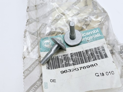 śruby zderzaka przód  Fiat   Scudo 99632676980